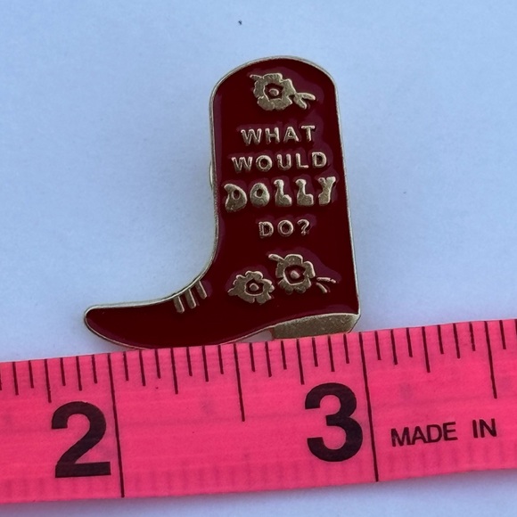 “What Would Dolly Do” Cowboy Boot Enamel Pin - Picture 3 of 4
